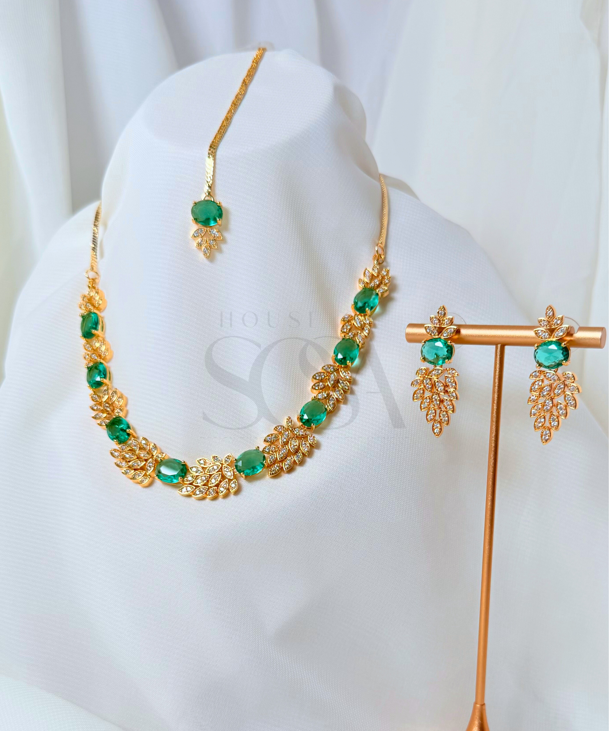 Zaria Set Gold – Aurelia Collection