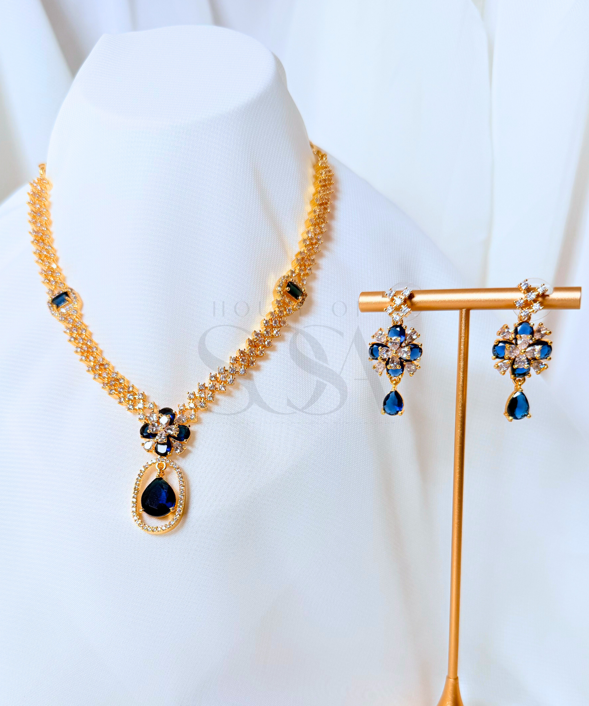 Sabine Set – Aurelia Collection